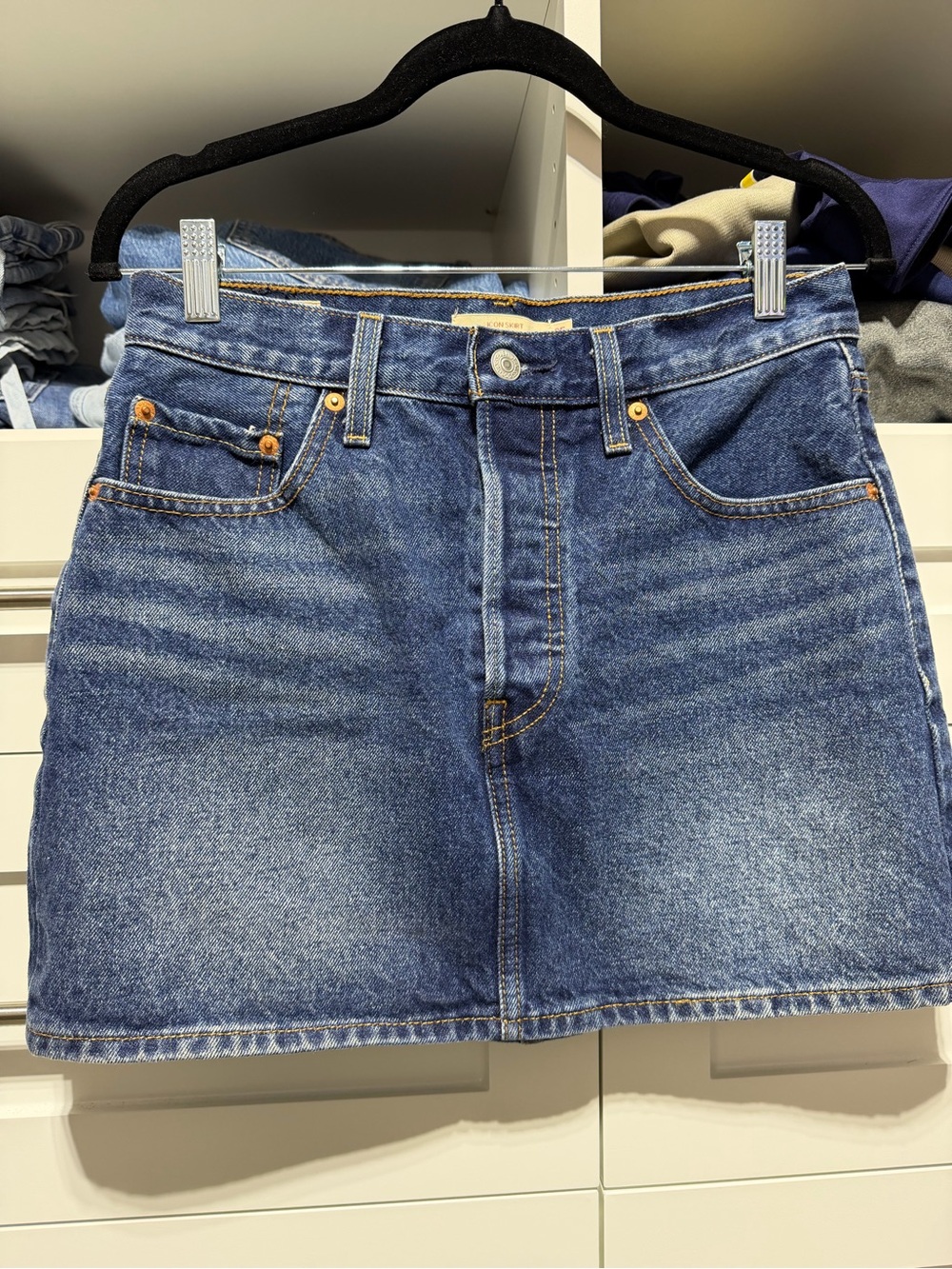 Levi’s ICON Denim Skirt